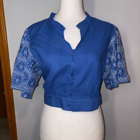 Solitaire blue flutter sleeve embroidered v-neck crop top NEW‎ size M - Picture 1 of 9